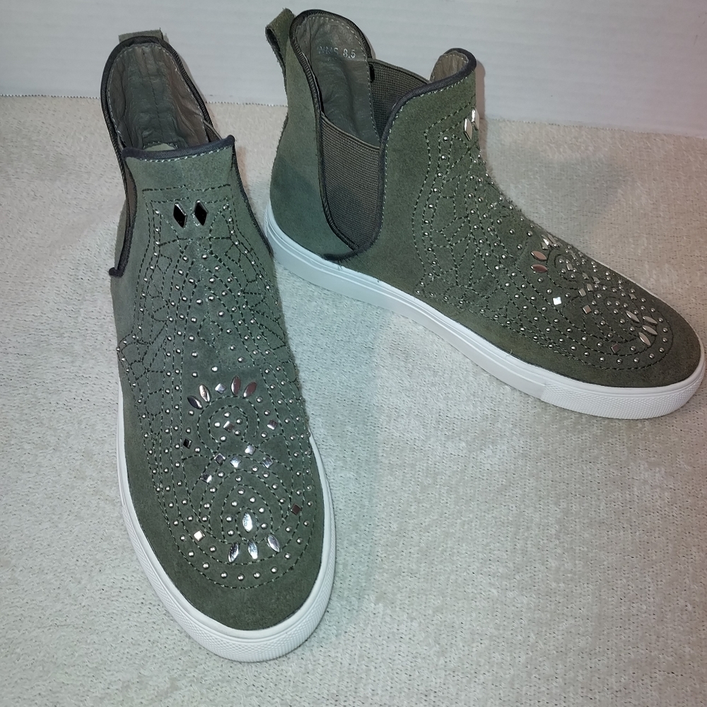 Report Alisa Olive Green Studded Suede Ankle Boots size 8.5